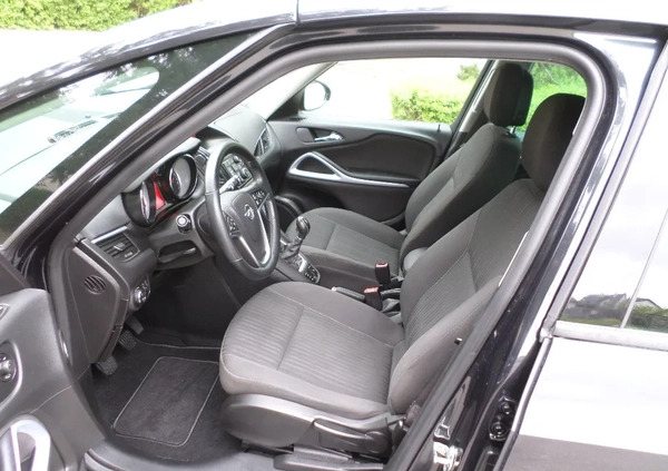 Opel Zafira cena 42900 przebieg: 159000, rok produkcji 2016 z Radom małe 781